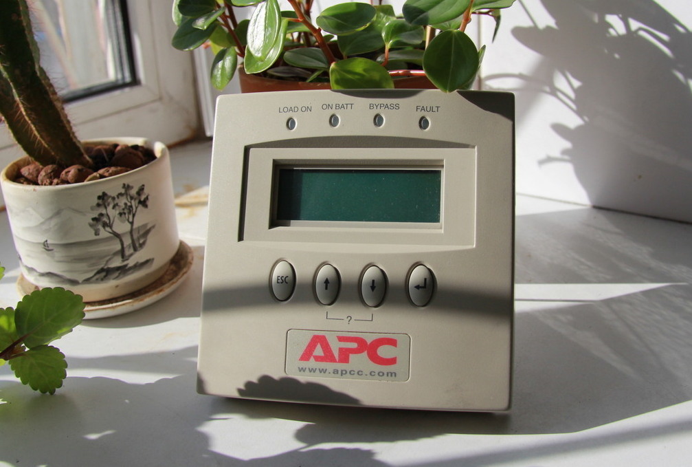 Symmetra RM обслуживание Symmetra RM