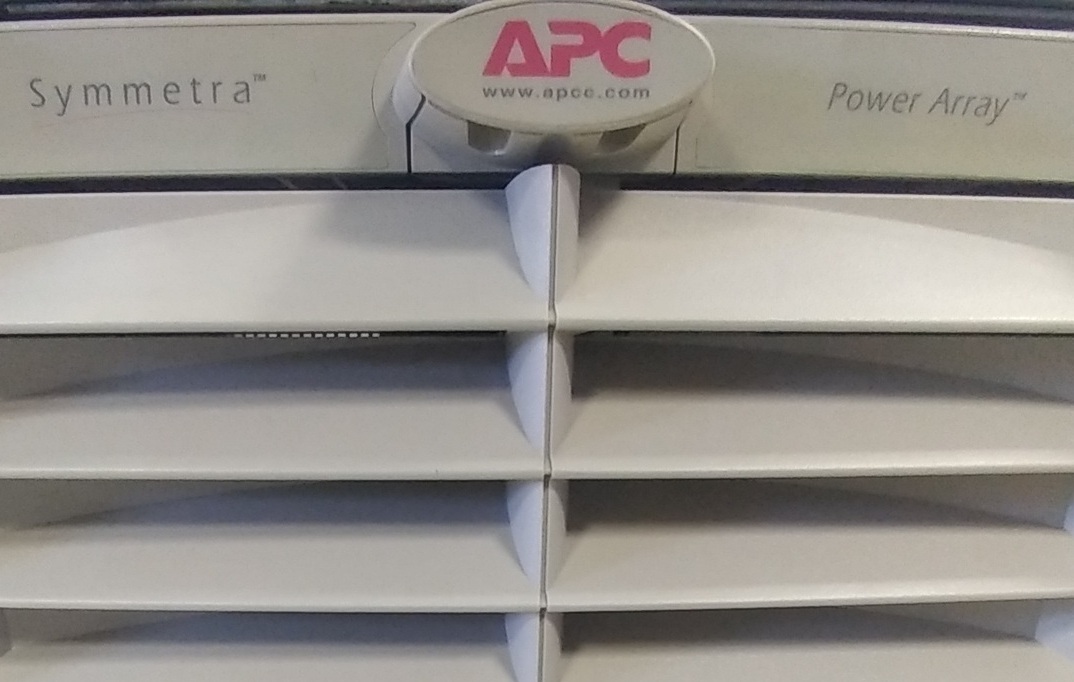 ИБП APC  Symmetra Array
